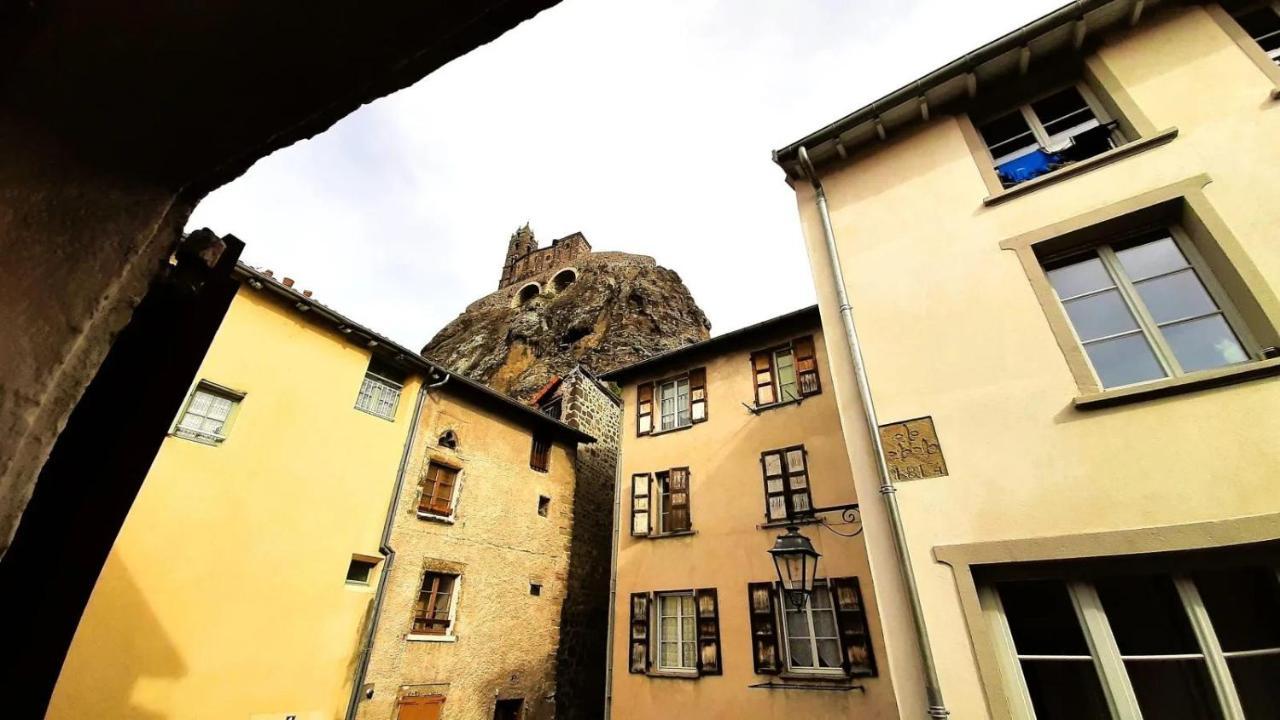 Le Georges Apartment Aiguilhe Екстериор снимка